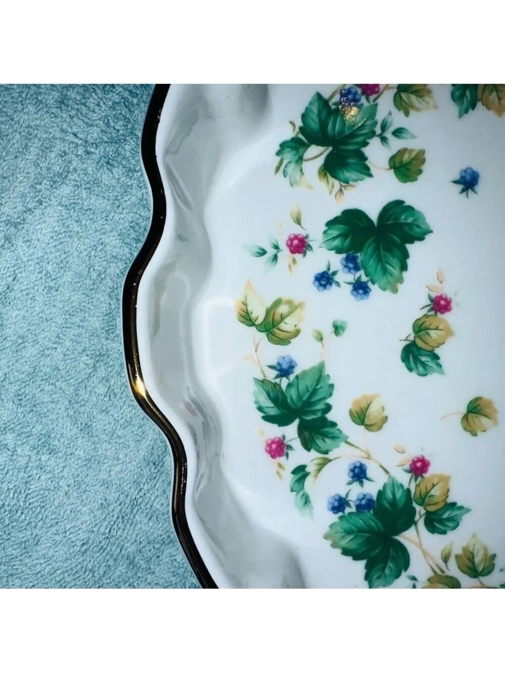 Pristine Vintage Andrea By Sadek Vineyard Fine Porcelain Quiche Baking Dish